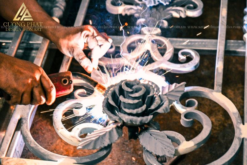 Công đoạn thi công cổng rào sắt nghệ thuật - Cường Phát